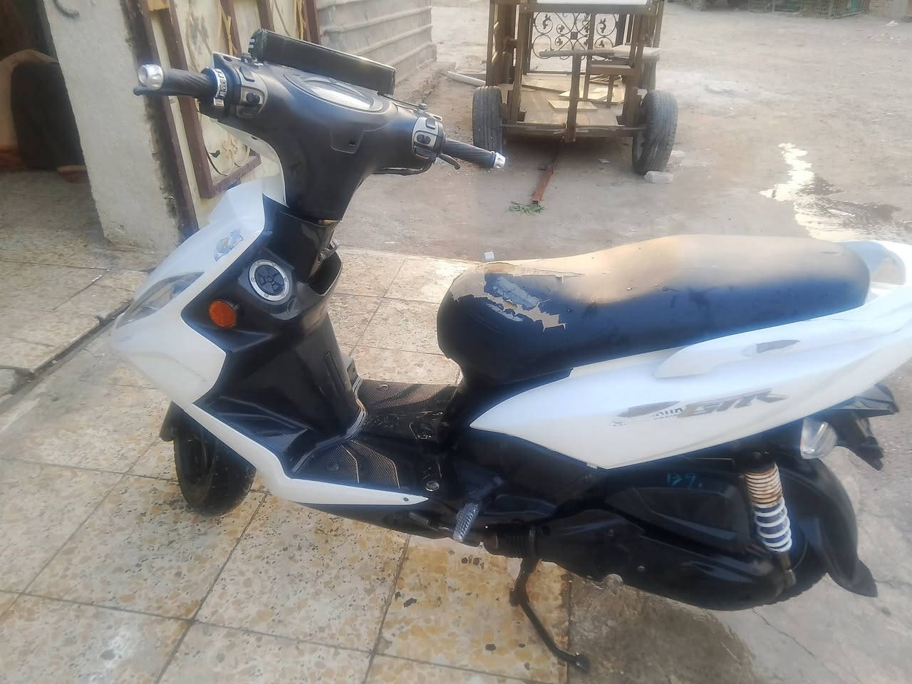 سلام عليكم دراجه جي تي ار دراجه مكفوله كڤر اصلي ومكينه حجر اكفلك كلشي بيهه نازله من رمبه صارلهه اقل ال 6 اشهر أوراق كامله والدراجه كامله مكمله دهن كله امزويل وبانزين محسن السعر 900 وبيهه مجال بسيط والموشراي ليتعبني لتواصل ع رقم فقط ***********
