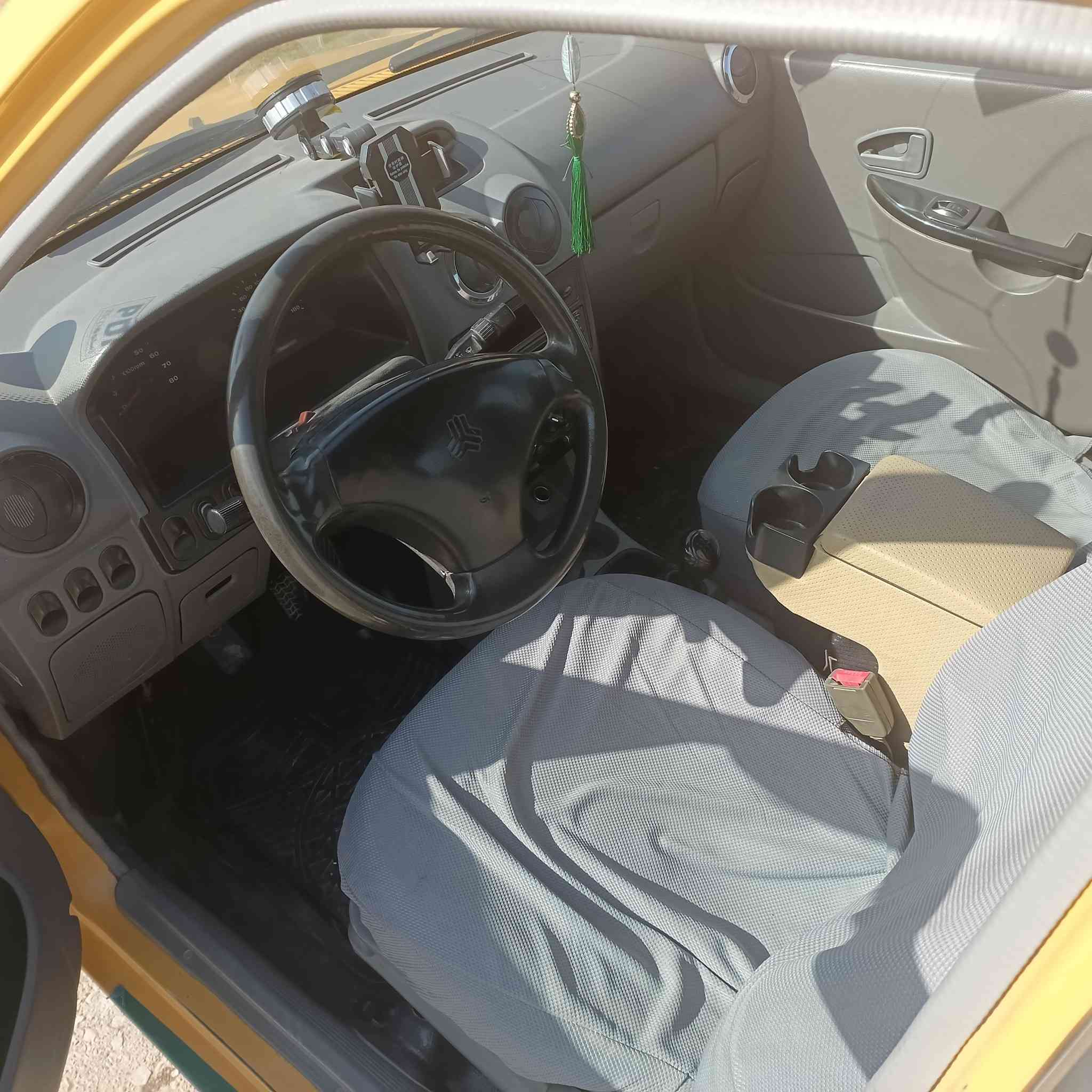 سلام عليكم سايبة موديل 2012بيهة خيط تبخير سيارة ب اسمي تحويل ثاني يوم ومابيهة اي شي غير الخياس الموضح بل صور العنوان بغداد حي الوحدة قرب مجمع بسماية السكني وسعرهة 28وبيها مجال بسيط اي استفسار اتصل وبيك خير ودلل ***********
