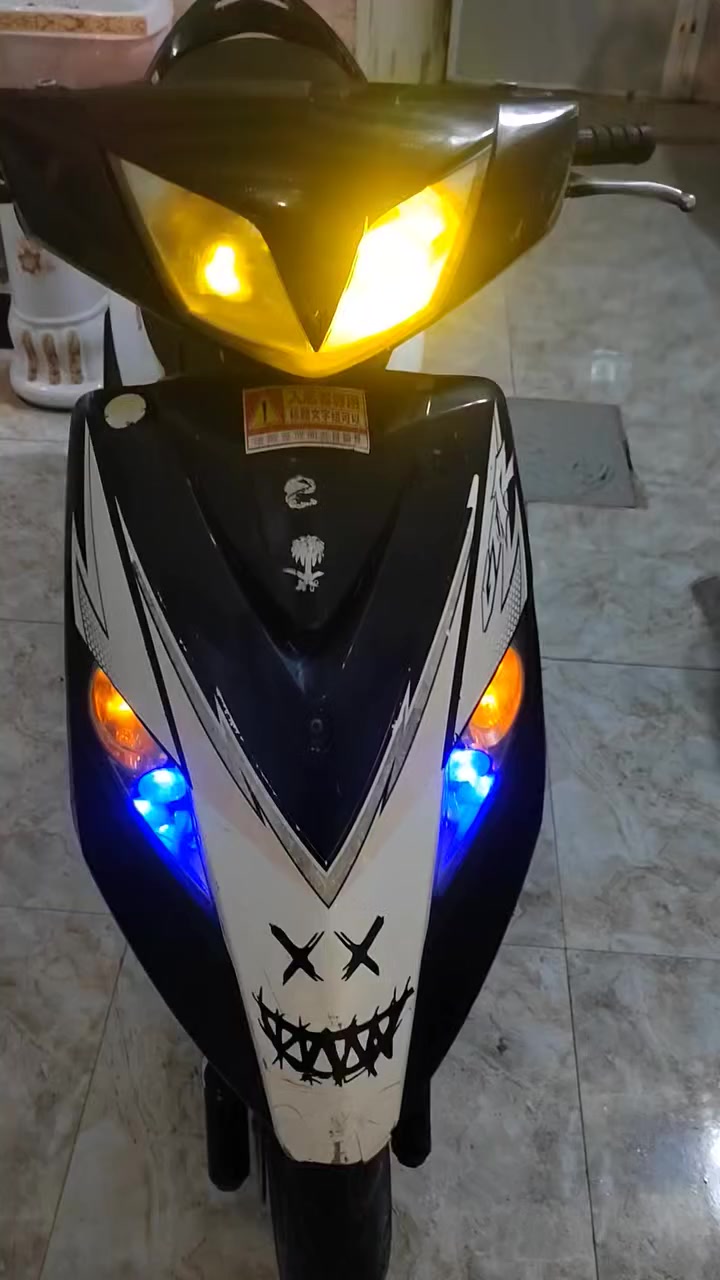 السلام عليكم دراجه نضيفه وحلوه بلاد
جاهزه

جي تي ار ثعلب

السعر ٤٠٠

العنوان تضحيه شارع العياده

الشراي يتصل ويدلل

العنوان تضحيه شارع العياده

***********

***********
