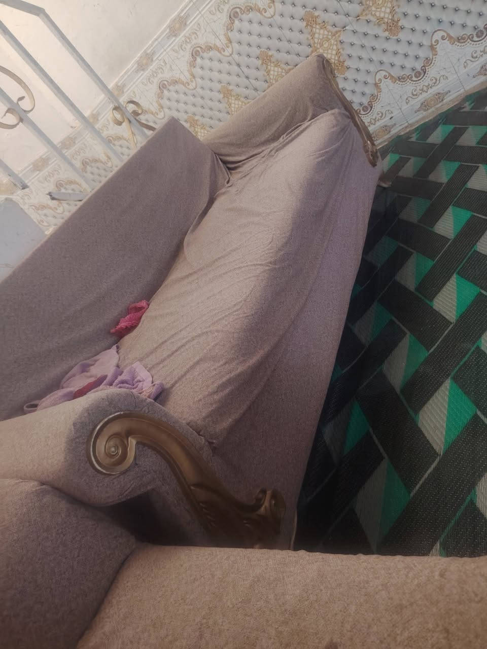 تخم للبيع اثنين كبار وحده وسط وثنين كراسي ب 200 وبي مجال


**إذا كنت صاحب هذا الإعلان وتريد حذفه لأي سبب، رجاءا أرسل رسالة إلى الدعم الفني**