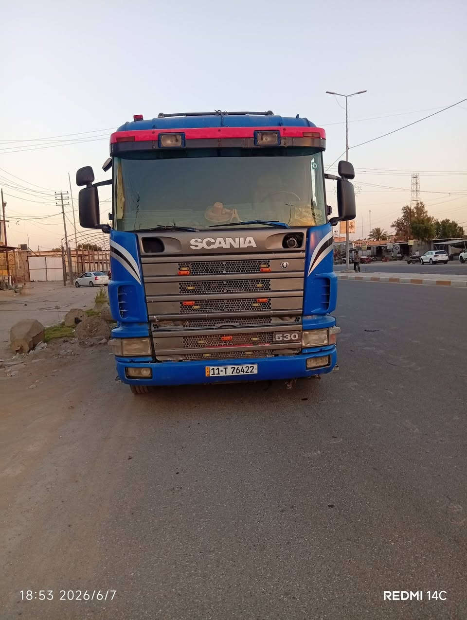 سلام عليكم
سكانيه بومه 2001 

مكينه 8  نجكتر 

جوبلس اماني خلفي 

سنويه جديده رقم بغداد جديده 

سياره جاهزه السعر ب شدتين و60 وبيها مجال

نتصال ‏‪0780 340 1905‬‏ صاحب السياره

