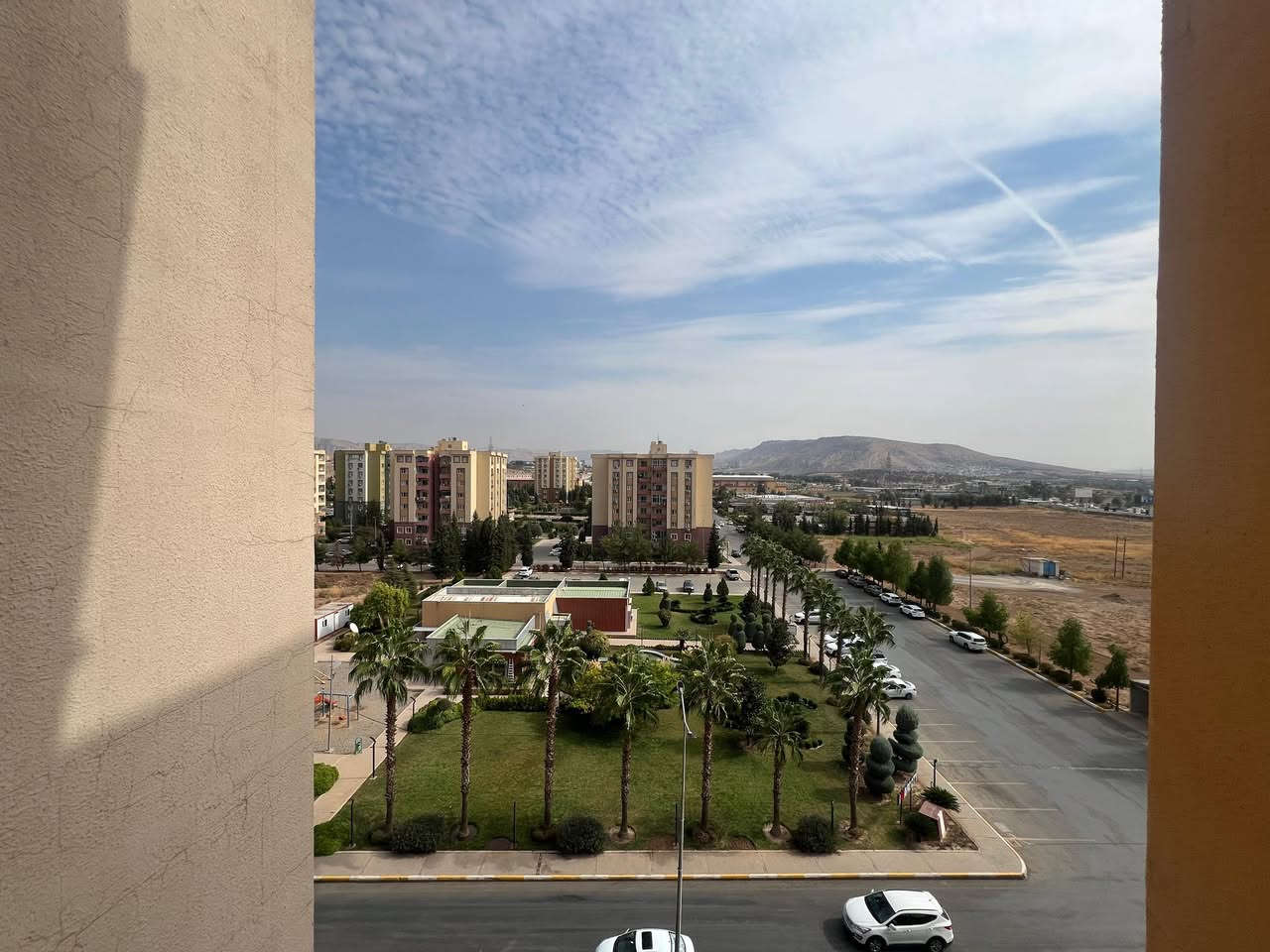 ‏‎شقة للبيع  في افروستي   -دهوك 
‏‎عمارة:B4
‏‎‏‎المساحة 168
‏‎غورقة :3+1
‏‎واجهة. شيمال -شرق
‏‎‏‎اذا كنت ترغب في شراء شقة او بيعه يمكنكم التواصل معنا
‏Tell-0750 147 2738
‏Whatsappe-Viber
