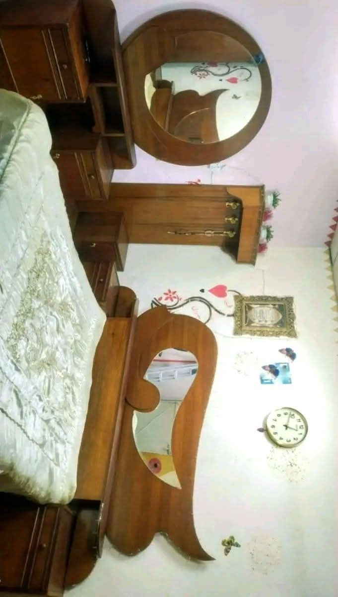 اخواني  غرفة للبيع بدون قنصور للبيع نضيفة مابيها خيسان السعر 155 وبيها مجال بسيط المكان الايمن


**إذا كنت صاحب هذا الإعلان وتريد حذفه لأي سبب، رجاءا أرسل رسالة إلى الدعم الفني**