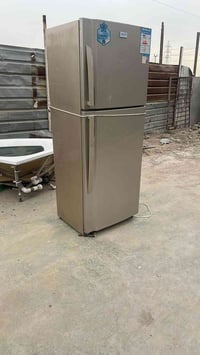 ثلاجه دنكه شغاله 20قدم  سعرهه 150الف بيهه مجال لتواصل 07763333542