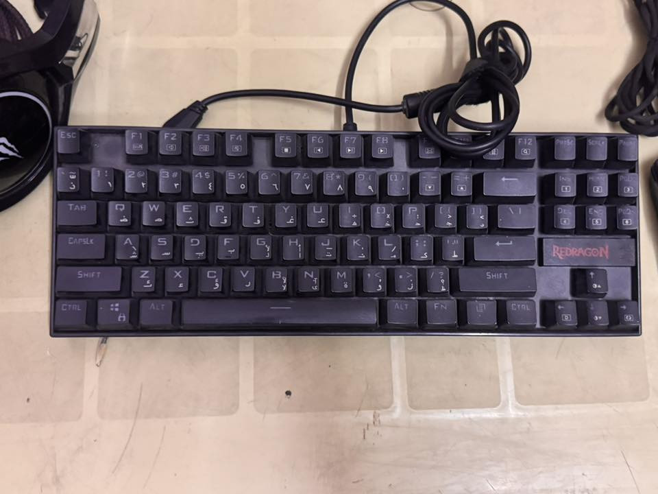 سلام عليكم عندي تجميعه المواصفات i5 10400 و gtx1660s ورامات 16 هارد hdd 500  و m.2 128 وبور 500 مع ملحقات سماعات وكيبورد وماوس وشاشه وups 1kv مع حساب ستيم بي ارما 3 و باتلفليد 1 و سكواد مكاني بغداد *********** ابيع كامل او مراوس شعندك
