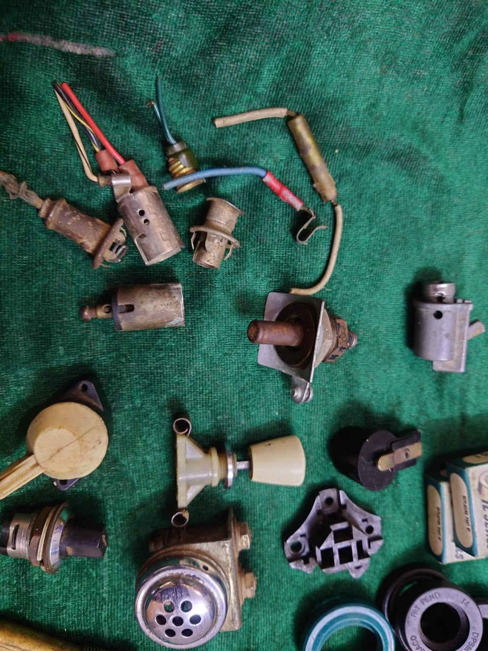 نواعم سيارات قديمه الماني ونكليزي سعر 40الف مكاني بغداد ***********
