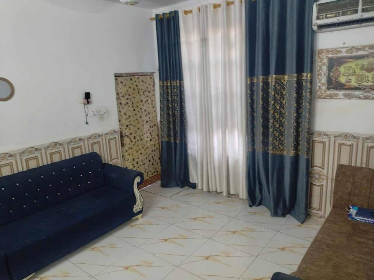 بيت للبيع منطقة الكرغوليه جسر دياله البيت زراعي سند ٢٥ 
 قريب على شارع العام قريب على بانزينخانه رابع بيت عن تبليط 
مساحه ١٢٠متر طابقين ٤غرف نوم جوه كاشي ولفوك صبه للستفسار لتصال برقم / ***********
عارضه ٥٠  بيه مجال
@إشارة
