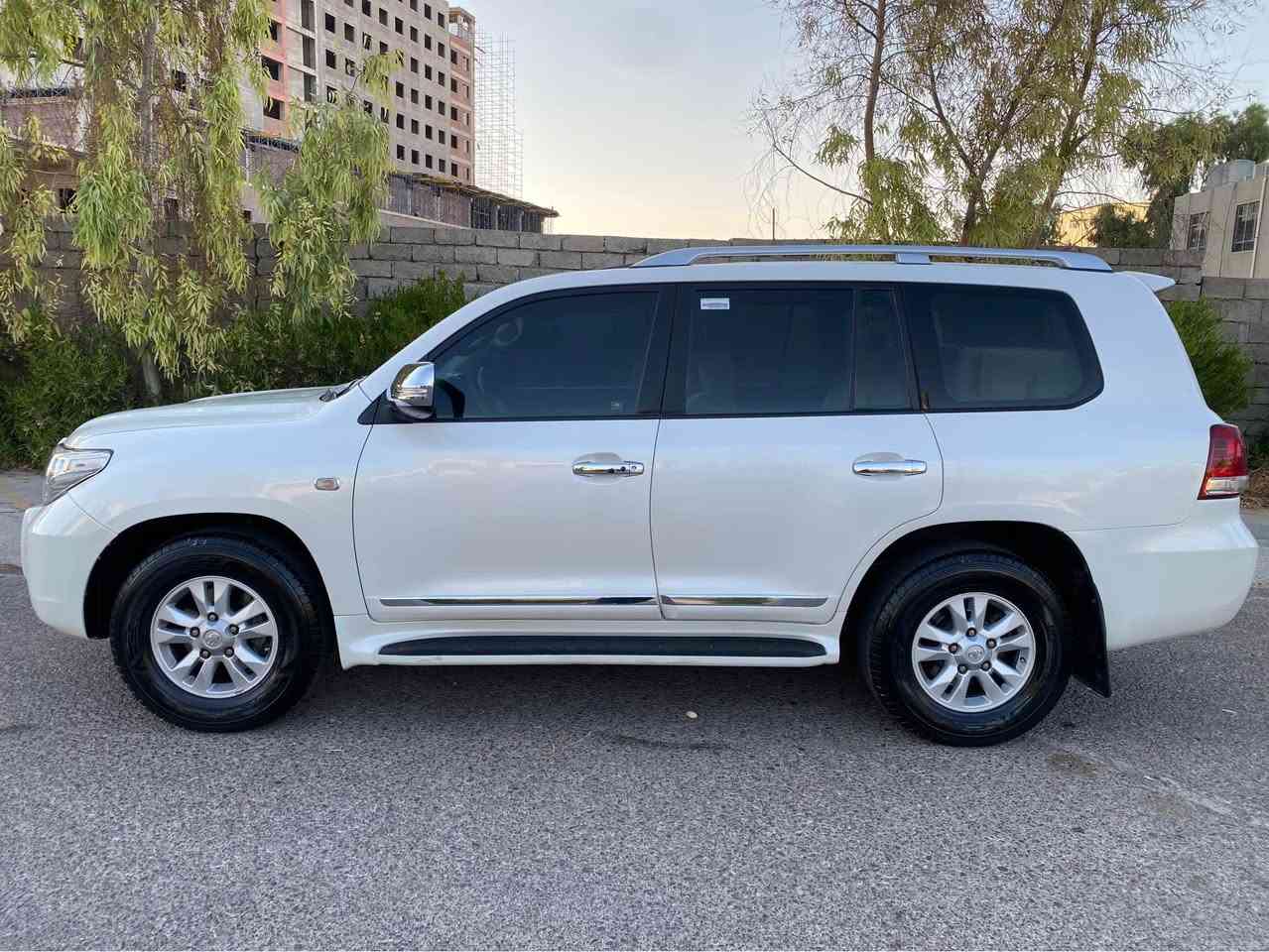 toyota landcruiser 2011 v6
بێ سبوخە بەس کەمەک ته عديلی هەیە
گیرو مەکینە ی بە شەرتە نە کراوەتەوە 
200000 km رۆشتوە 
رەقەم و سەنەوی نوێە بە ناوی خۆمە 
سەیارە کە هە موو شتی بە شەرتە 
شوێن هەولیر 
نرخی ٣ دە فتەرە
***********

toyota landcruiser 2011 v6 
بدون سبوخ به س شويه تعديل
كير معرك بشرط ما مفتوع
٢٠٠٠٠٠km
رقم سويه جديد باسمي
سياره كلها بشرط
مكان اربيل
سعر 3 شده
*********** أربيل, العراق
