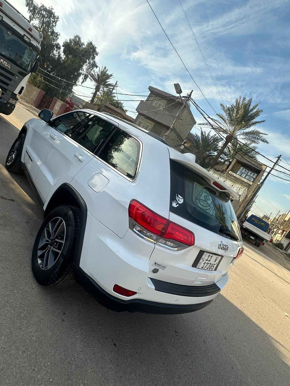 جيب لاريدو 2019خليجيه مكفوله من الحاده بيه ملاحتين بسيطات فول عد الفور ويل ماشيه66لف سبير منازل السياره جديده بمعنده الكلمه 248ورقه وبيه مجال بسيط حك الجيه بغداد الأمين الثانيه***********
