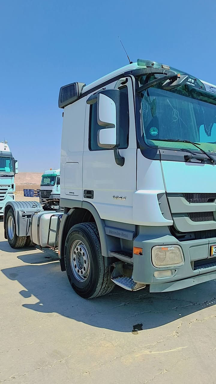 بسم الله الرحمن الرحيم 
النوع. السياره . مارسدس اكتروز تاك ويل دبل قماره حاجب راس تريله فقط لل بيع 
موديل . 2014.  حجم محرك . 18.44
 موصفات . تبريد . تايدر 5 طقات . ثلاجه داخل كير كهرب 12 نمره . منضومه وينج قلاب ابلادي . طخم تاير . حاكيه . 
سياره . جديد مامشتغله بل عراق 
كير اكسن محرك شاصي قماره صبغ . مكفول كفاله عامه شرط 
رقم سنويه . جديد تحويل مباشر 
السعر 485 معا مجال 
عنوان معرض . هوار . طريق دهوك موصل جمبور عميريه 
***********
***********
***********
