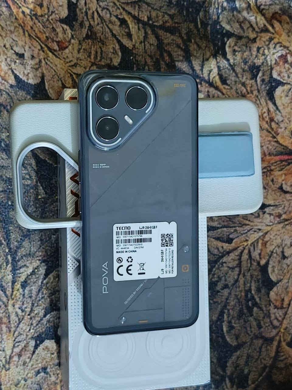 سلام عليكم تكنو بوفه 7التر5gالذاكره 256 معالج دايمنستي 8350 ببجي120فريم الجهاز جديد استخدام اقل الشهر سيمكرت ممخملي بي شخط مابي السعر350فقل رقمي***********
