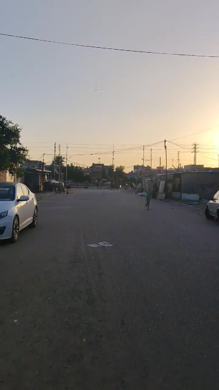 السلام عليكم دار للبيع حي المرتضى قرب سوك المحموديه المساحه ٧٠ متر واجه خمسه نزال ١٤ زراعي معامله التطويب كامله السعر ٥٥ مليون بعد المجال ويحب يتواصل على الأرقام التاليه ( *********** )  ( ***********) اتصل وبيك خير ودلل
