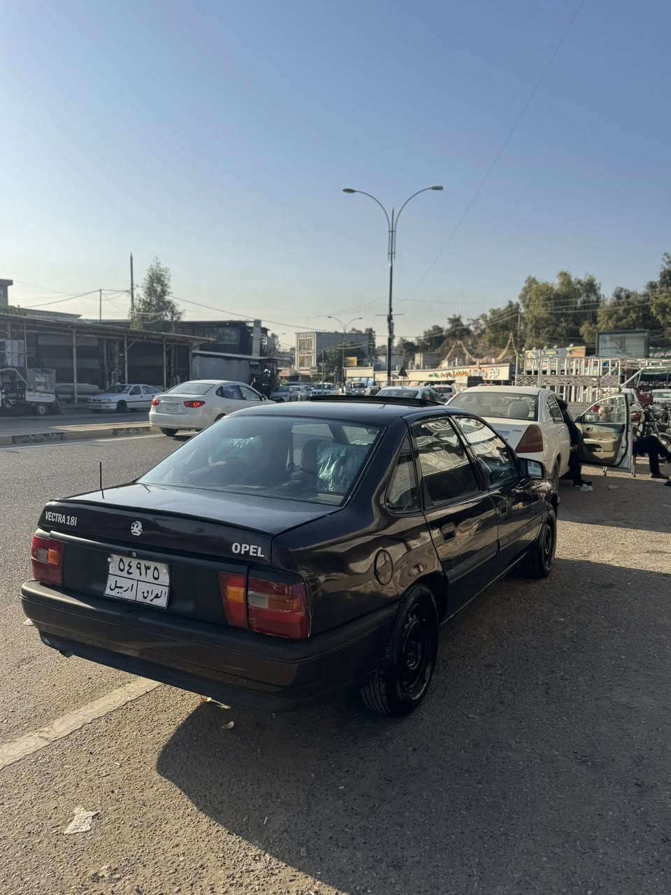 سيارة موديل ١٩٩١  مكينة ١٨ گير عادى ،سعر٣١ رقم موبايل*********** ،واتساب
