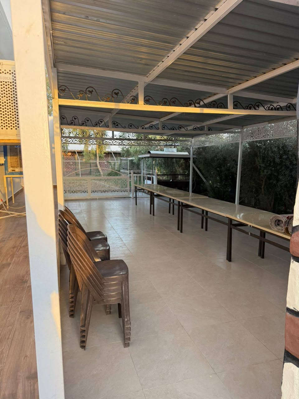 🌸✨ مزرعة النرجس ✨🌸
عيشوا أجمل أجواء الربيع ويانا في مزرعة النرجس 🌿🌷
طبيعة خلابة، هواء نقي، وأوقات مليانة راحة وهدوء 🌞
📍 المكان المثالي لقضاء وقت عائلي أو مع الأصدقاء
📸 لا تنسون توثقون أجمل لحظاتكم بين الخضرة والزهور
🌼 مزرعة النرجس ترحب بيكم يومياً
🌿 تعالوا واستمتعوا بسحر الربيع بأجمل صوره
تحتوي علئ منزل مؤثث بالكامل والعاب اطفال ولعبة البليارد
📞 للحجز والاستفسار: ***********
العنوان خلف مطعم ميديا السياحي منطقة حه سار 
المزرعه غير مخصصه للحفلات للسفرات فقط
