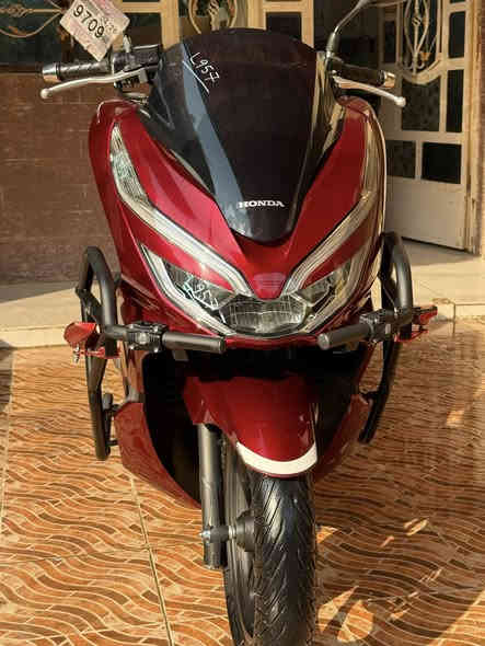 سلام عليكم اخواني BCX
للبيع جيل ثالث جديده شرط كارتون والصور تحكم + صور اليابان اني مستوردها شخصيا جتي ماشيه 2900km وحاليا ماشيه 6000 وياها بصمتين وسويجين طوارئ والجادر الاصلي مالتها وياها تايرات مشلن بالحباية بعدهن وياها درع اصلي مكاني ديالى بعقوبه 

سعرها 24$ وبيها مجال بسيط

***********
