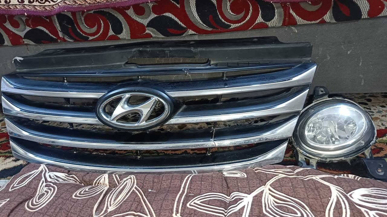 شباج ازيرا رياضي فوك  وجوه   2
2010رياضي
2011 رياضي
بلوجكتر تك جه اليسار حرف L 
نيكلات دعاميه امامي فقط  هذني موجودات للرياضي
اخوان عل تعليقات ما تعامل
عندي واتساب موجود وخابرني
***********
