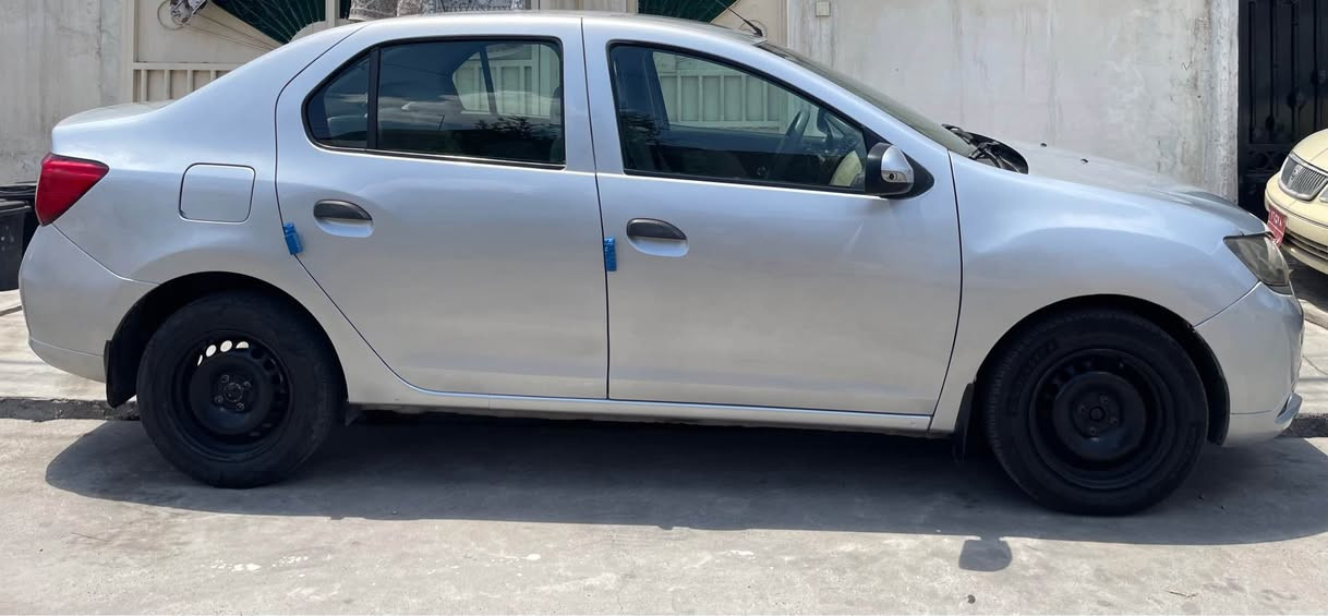 Renault symbol 2016
گێڕو مەکینە بەشەرت 
تەبریت سارد و گەرم بەشەرت
بەناوکردن بەشەرت هەزەی تا ٢٠٢٨ نوێیە 
بەناوکردن بەشەرت بەناوی خۆمە
تەقەوڕەقە بەشەرت
عام پەمپە لۆجوانی دەعم و وەرگەڕان بەشەرت پێش و پشت کەپس 
ABS
ECO MODE
شاشە ئایپاد و کامیرە
نرخی ٥٧ وەرەقە قوفڵ
***********
 تێبینی غازی تەبریدی کەمە دەبی تێبکرێتەوە أربيل, العراق
