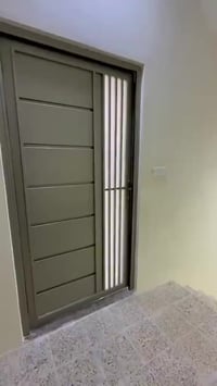 شقتان للايجار  ديلوكس  تحتوي على / ( طابق اول بدون مصعد )   2 غرف نوم ...