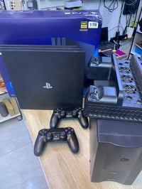 بلي 4 برو • ١ تيرا • ٢ جوستك