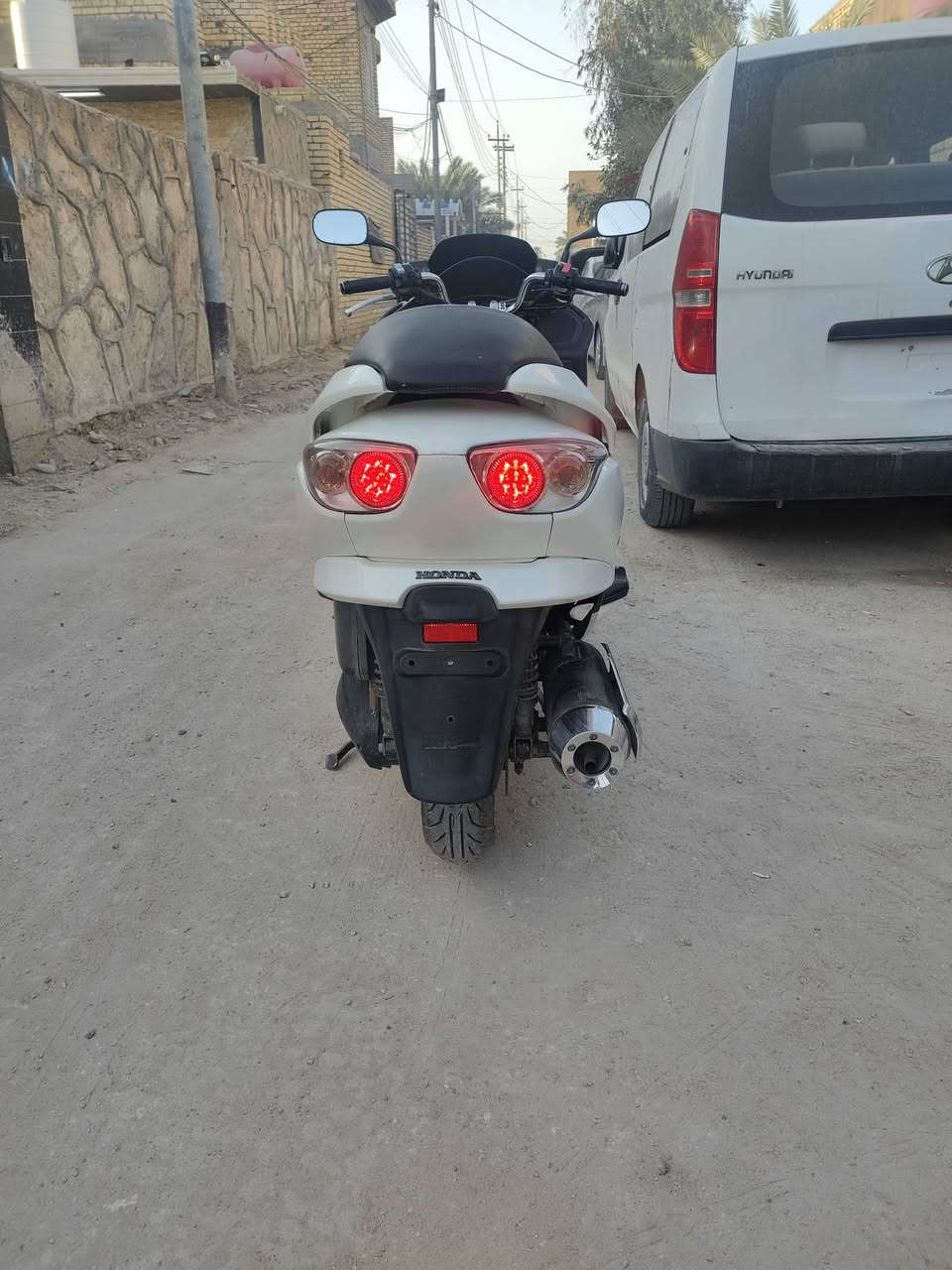 بــسم الله الرحمن الرحـــيم
اللهم صـل على محمد وال محــمد 🌺

-----------------------------------------------------------------

FORZA MF-09
كرستال فول مواصفات

بعدها زيرو وجديدة حيل 

 لون ابيض صدفي مميز 💯

نضيفه ماشية 32.000 حقيقي ✅

#الدراجة_مكاتبه_ومنفيس_وورقة_المعرض 
طالعه من معرض حسام النعيمي نهاية ال 2024

مري  بلادي ✅

قبضات بلادي ✅

وياله رصاصي ✅

فج بريك رصاصي ✅

-----------------------------------------------------------------

مكينة مكفولة برغي مامفتوح بيها ☑

7 كير شغال 4 تحويلات  🏍

 

شلعه ومعدل تشك الكاع نهضه قويه جدا  معدل 140 💭🏍

عليها ادامة كامله :-

بلك جديد 

 امبيثري  

دوسات نيكل بلادي ⚛ 

بانزين محسن وسوبر فقط✅

ماي اخضر زيتي 🟢

دهن امزويل الميتريك سعر اللتل 18 الف كل 20 يوم يتبدل

ادامه كاملة مال جناي 

-----------------------------------------------------------------
عيوبها:-

فيتبم يخربط 

طاسه وكلج خلفي تعبانات

 شخوط بصيطه فقط مامبينه 🚫 

كلشي واضح بالصور والفيديوات ✔

-----------------------------------------------------------------
السعر مليون وربع 1.250.000 بيه مجال قليل حك الجيه 
مكاني ناصريه  
رقم الهاتف ***********
