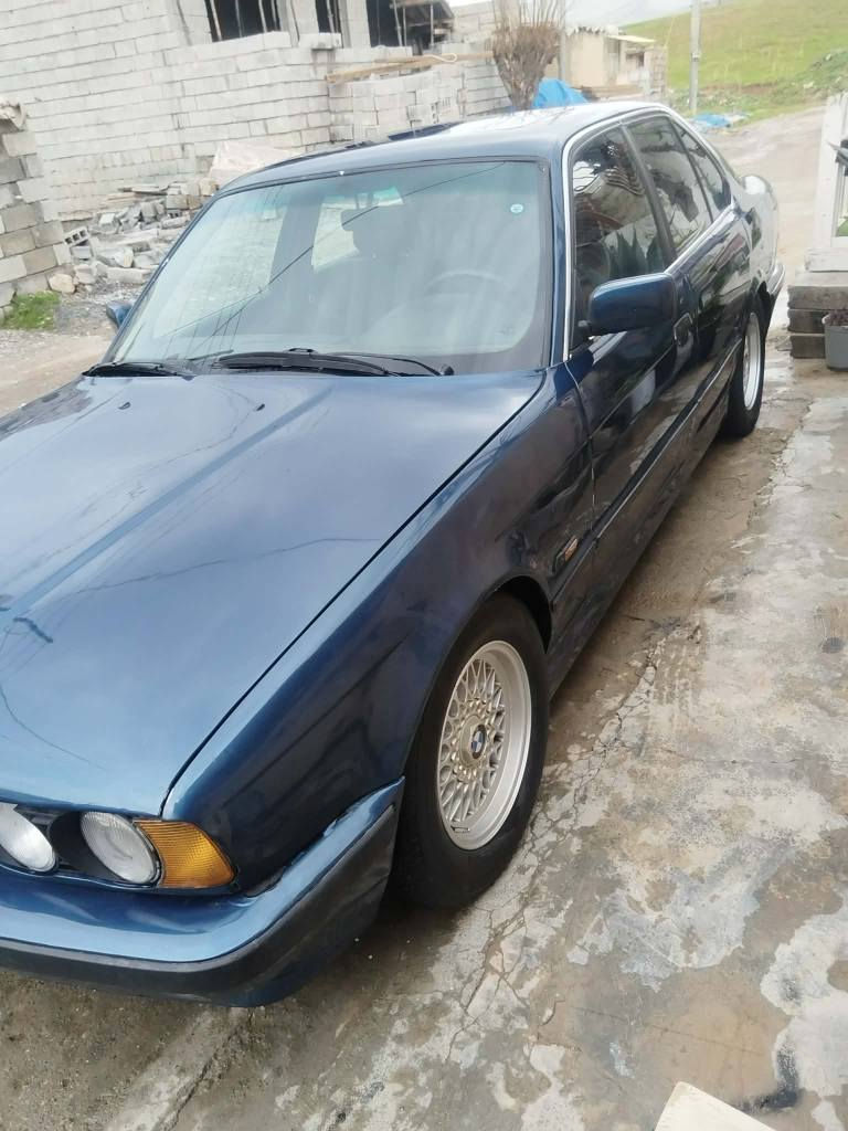 سەرەتا بەناوی خوای گەورە 
ئەم گووڵە بۆ فرۆشتن
1994 520iبیلاد عادی 
ئاڕم پلاستیکی سلێمانی 
سڵاید 
کوشن هیتەر 
چوار جام کارەبا 
ئاوێنە گوێ بەرخ 
کوشن جلدد
شەش کەلە 
دەبڵ ئێرباگ
ئاوێنە دژە فوول 
ئاوێنە هیتەر
پێش پان 
چوارتایەو ویلی حەسیری لۆکی لەژێرە 
بەس ماشاالله ئەوێ قوەتو هەڵسانی 
هەمووگیانی بیلاد ماوە 
چەمەلەخ ئیشارەتە 
45گەڵاو کەمێک معامەلە 
ناونیشان:-سلێمانی 
ژ.م:-*********** السليمانية, العراق
