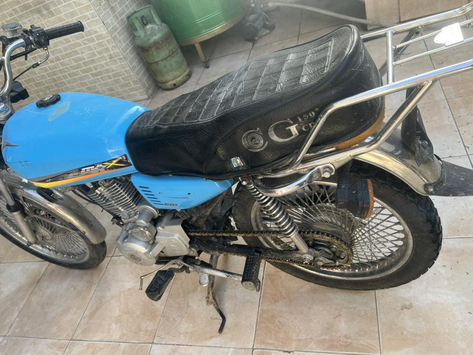 دراجه لل بيع عايزها شويه ترتيب بل دشبول او الشاير الصلف شغال بس الباتري تعبان العنوان اربيل لاوان ستي السعر 300الدراجه بدون منفيس مكاتبه بس لل تواصل ***********وتساب
