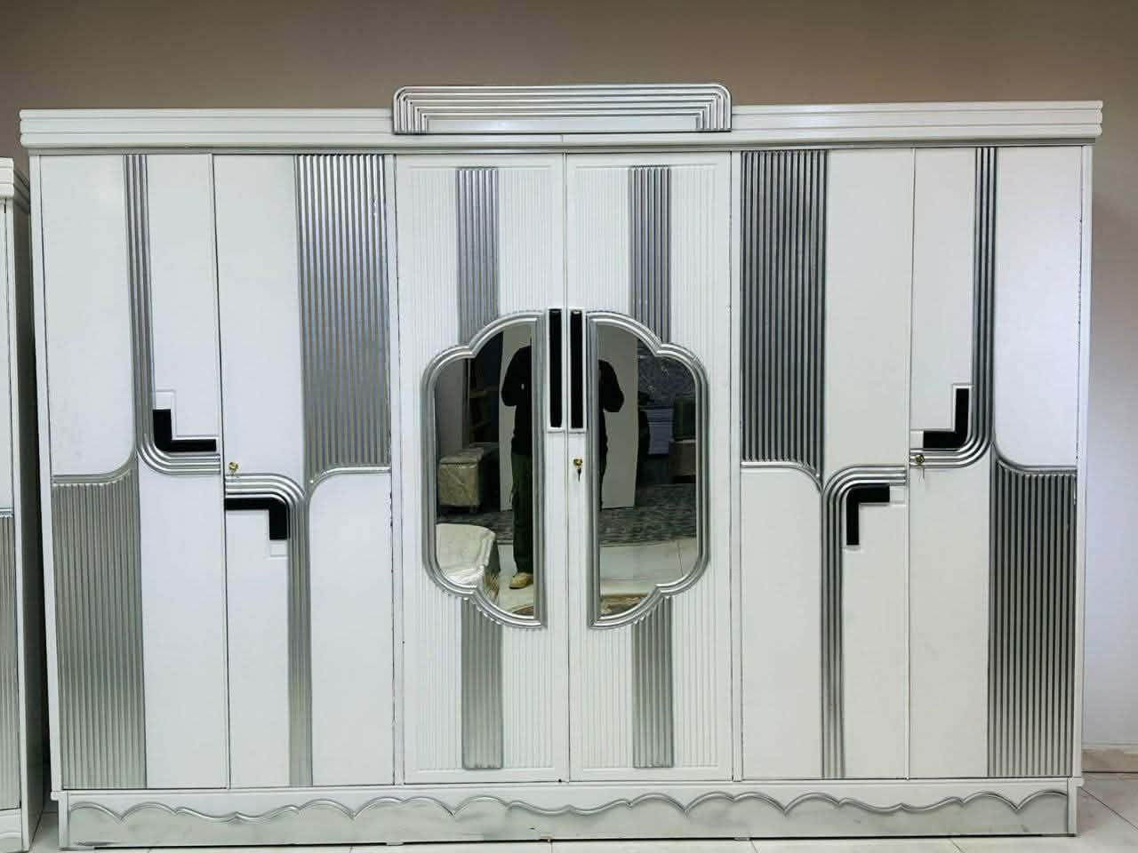 متوفر الان موديل جديد ..

السعر ملیون دينار فقط  

سعر الشازلون الخزان 75 الف 

سعر الشازلون المقعد 50 الف 

غرفه نوم داخل معاكس خشب 3 ملم
خارج تحفير sns انديف 5 ملم

الصبغ حراري درجة اولى

6باب  متكونه 

زاويه تصميم كنتوري بارتفاع الكنتور

السرير بلاويد اسود 6ارجل

قياس الكنتور ارتفاع 2.40 وعرض 3.20
يوجد توصيل الى جميع المحافضات وباسعار مناسبه
خدمه توصیل متوفره
للحجز مراسلتی
العنوان//بغداد
R


**إذا كنت صاحب هذا الإعلان وتريد حذفه لأي سبب، رجاءا أرسل رسالة إلى الدعم الفني**