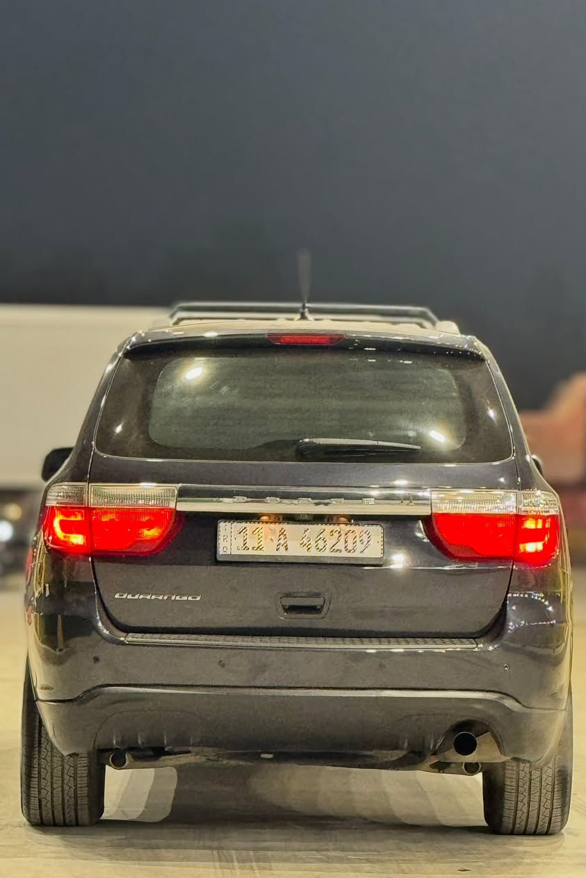 السلام عليكم 
دورنكو 2013 بغداد الجديد باسمي 
السياره بيه طخه جدا خفيفه بقبق الجنطه 
قطعه وحده صبغ 
بدون دواخل 
بدون ايرباك
بصمة ابواب 
بصمة تشغيل 
فتحه سقف
كشن كهرباء
شاشه 
حساس خلفي
كامرا خلفيه
فول تحكم استيرن 
محرك 3600 .. 6V
اي نقص مابيه 
جاهزه من كير ومحرك وحداديه وتخم تاير
وتبريد وتدفئه 
جديده بمعنى الكلمه وخير من الله
السعر 157 وبيه مجال بسيط 
عنواني بغداد 
هاتف : ***********
