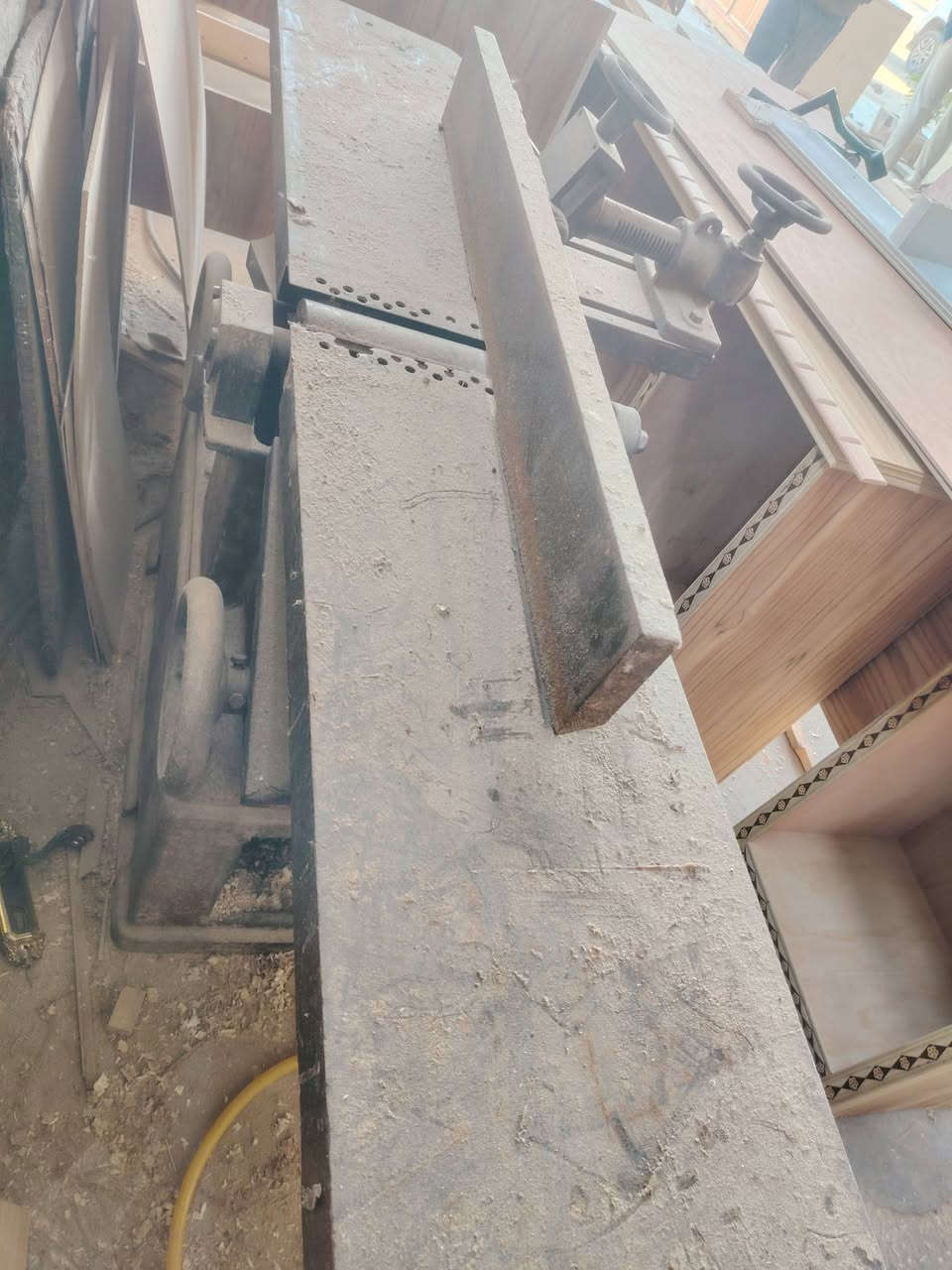 السلام عليكم
مكينة انكليزيه للبيع شغاله سعر 900وبيها مجال هذا رقمي ***********
