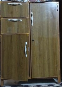 كنتور المنيوم نضيف كلش للبيع السعر ١٥٠ وبي مجال قليل 07844731474