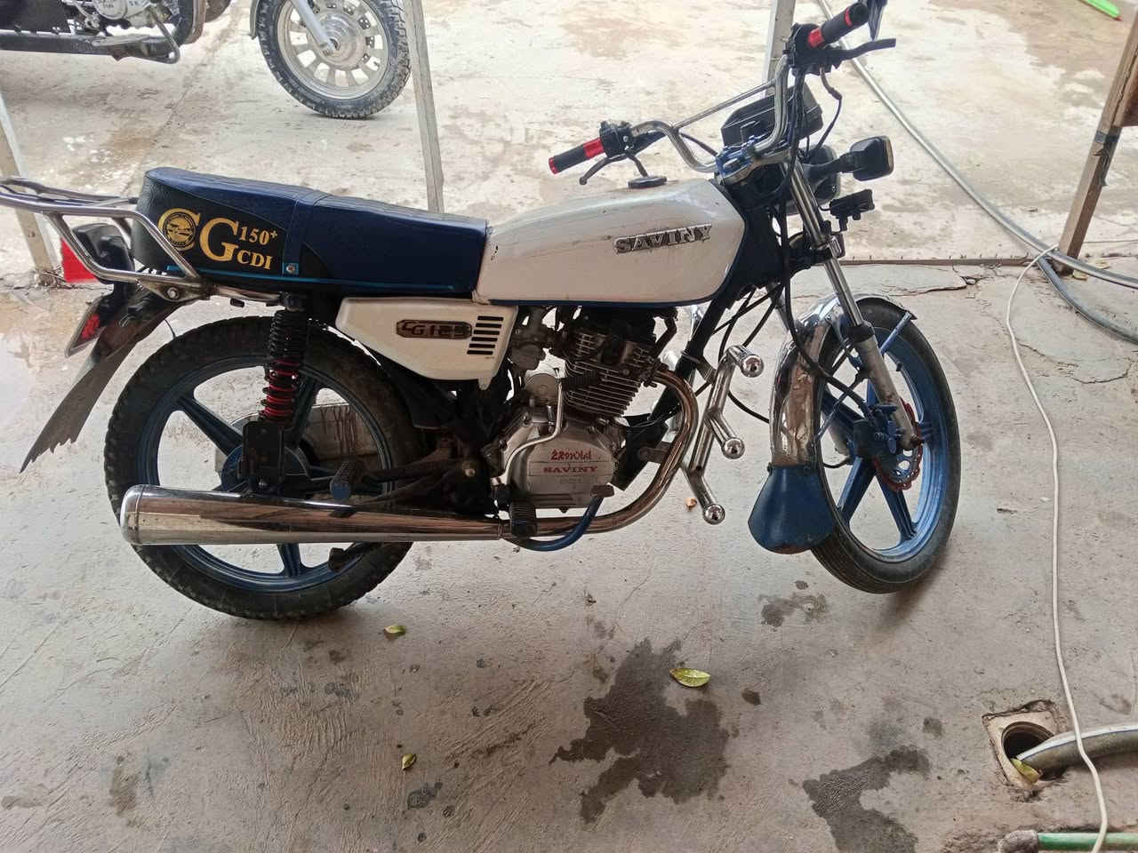 سلام عليكم عدي دراجه البيع موديل 23 سيفان كله جغال نكره سلف كهربائيات كامله مكمله سعر 450 وبي مجال التصال *********** مكاني صلاح الدين قضاء دجيل
