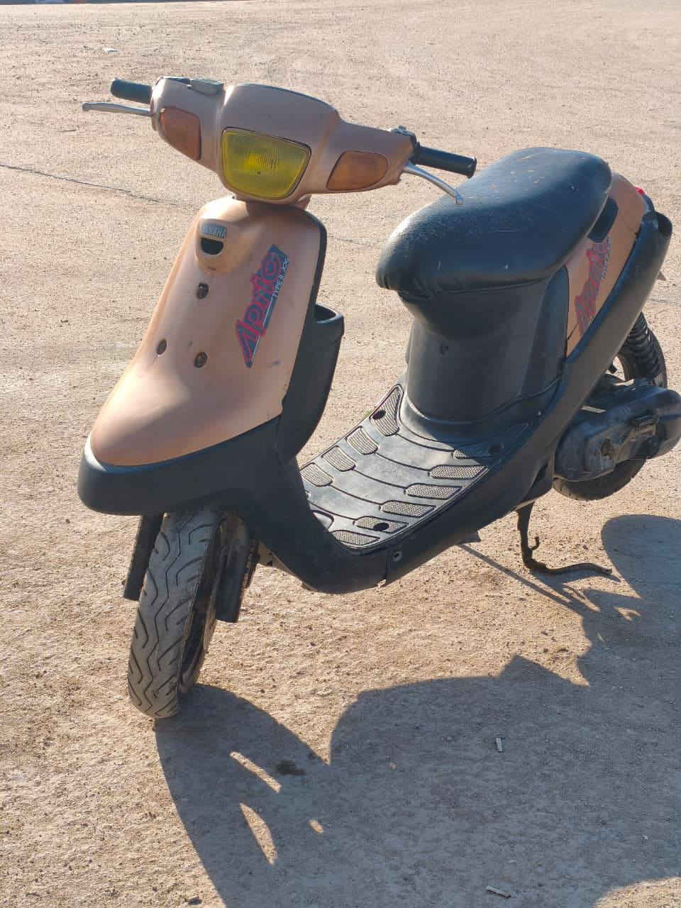 سلام عليكم بطة للبيع بلادية مكينة ناعمة هندر واحد سلف عوزة باتري لايت امامي و خلفي شغال قفل صندوق عداد يشتغل كلشي شغال بس أشاير تواير جدد 250 بية مجال للشراي *********** واتساب مكاني ناصرية اسكان الصناعي
