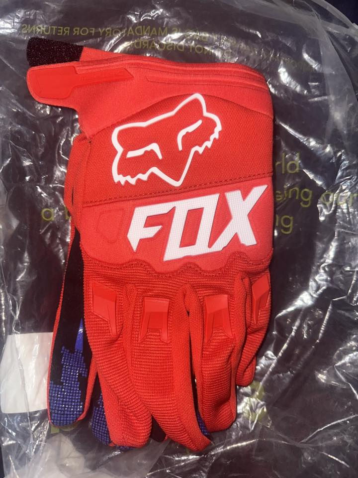 كفوف ماركة فوكس اصلية وكالة طلعلي بل امزون نطوني سعر والف عافية


**إذا كنت صاحب هذا الإعلان وتريد حذفه لأي سبب، رجاءا أرسل رسالة إلى الدعم الفني**