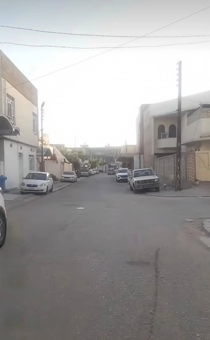 للبيع قطعة الارض موقع سكني ممتاز وهادئ :
-الموقع: النجف الاشرف - حي الزهراء - قرب ملحق الروان
-المساحة: ١٠٠م واجهه ٥م نزال ٢٠م
-الشارع بعرض ١٢م 
-باسم راعيها مباشر أصولية من الناحية القانونية

-لمعرفة السعر علق ب ' تم ' يصل لك السعر

-لمعرفة بقية التفاصيل تواصل خاص او واتساب او فايبر ***********
