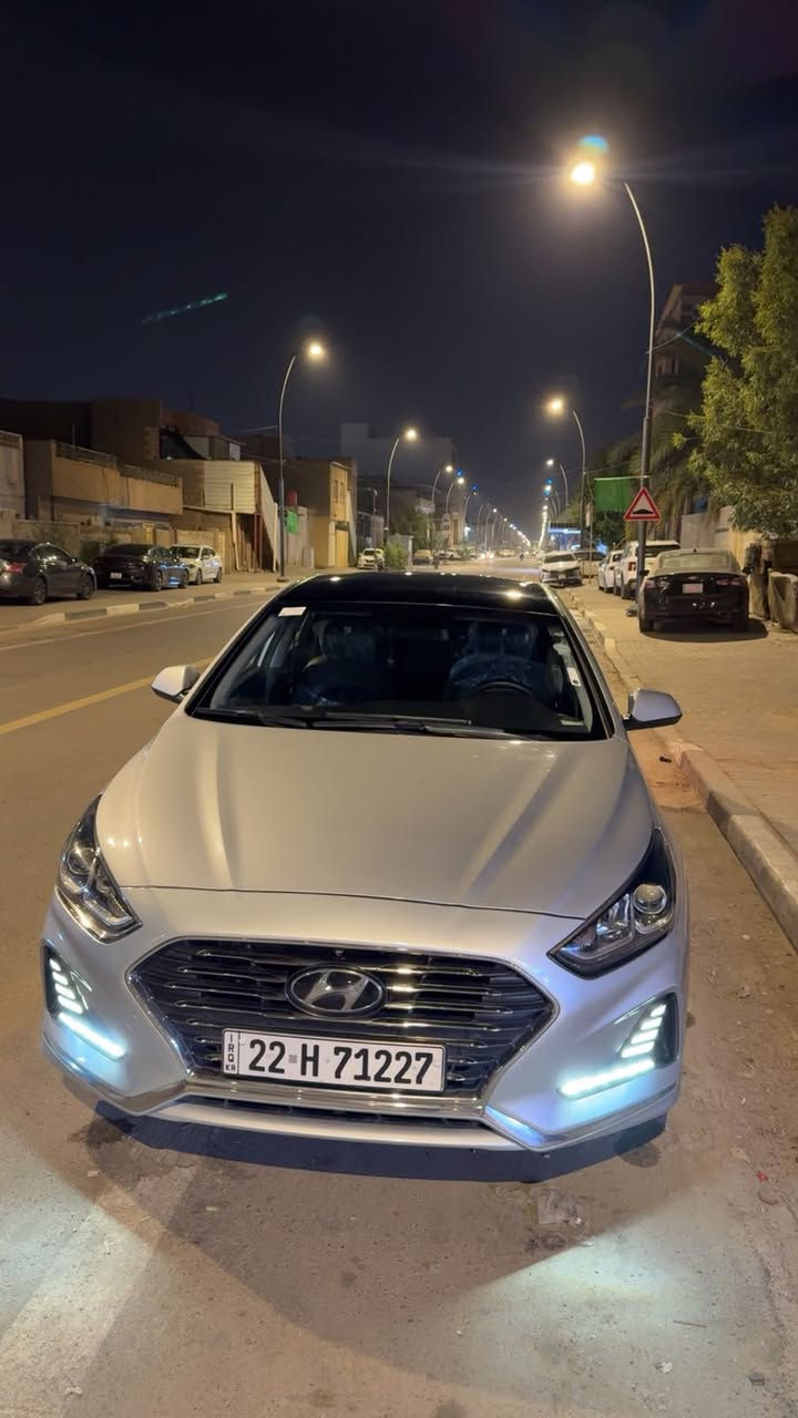 السلام عليكم سوناتا 2020وارد كوري مكينه 2000 دوش غاز محور بانزين كوريا فول مواصفات عدى البصمه شاشه وكامرا خلفيه تدفئه تبريد كشنات كشنات جلد وتحكم كهرباء بلكشن ونضام ايكو اقتصادي بلوقود وباقي المواصفات المعروفه السياره جاهزه على اخر شي حداده 100٪ تخم تاير بلباكيت دهن جديد باتري تبريد تدفئه ماتصرف دينار عليها السياره مصروف عليها هواي على ايد وحده ماشيه 45 الف كيلو حقيقي رقم اربيل وكاله تحويل لنهاية ال27 بيها اربع رشات بكوريا بدون ضربه على طول الصفحه وصار بيهه حافة الباب بلعراق يرجع مامصلح ابيع على وضعها السياره مكلفتني ونضيفه عارضها ب150 وبيها مجال للشراي ***********
