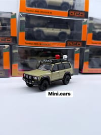 مجسم تويوتا LC80 • مقياس ١/٦٤ • جديد