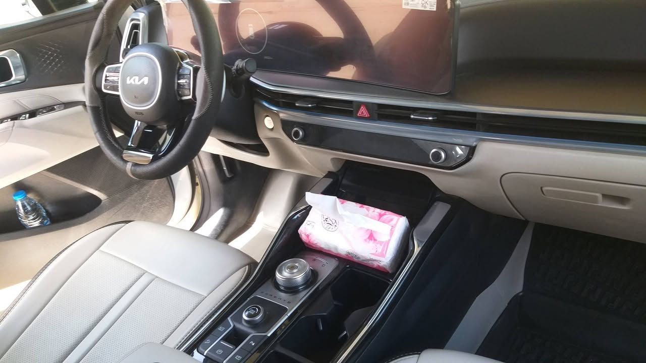 السلام عليكم 
كيا سورنتو 2024 للبيع 
كفاله عامه من كلشي 
6 سلندر 
ماشيه 30 ألف 
رقم أربيل 
للأستفسار ***********
