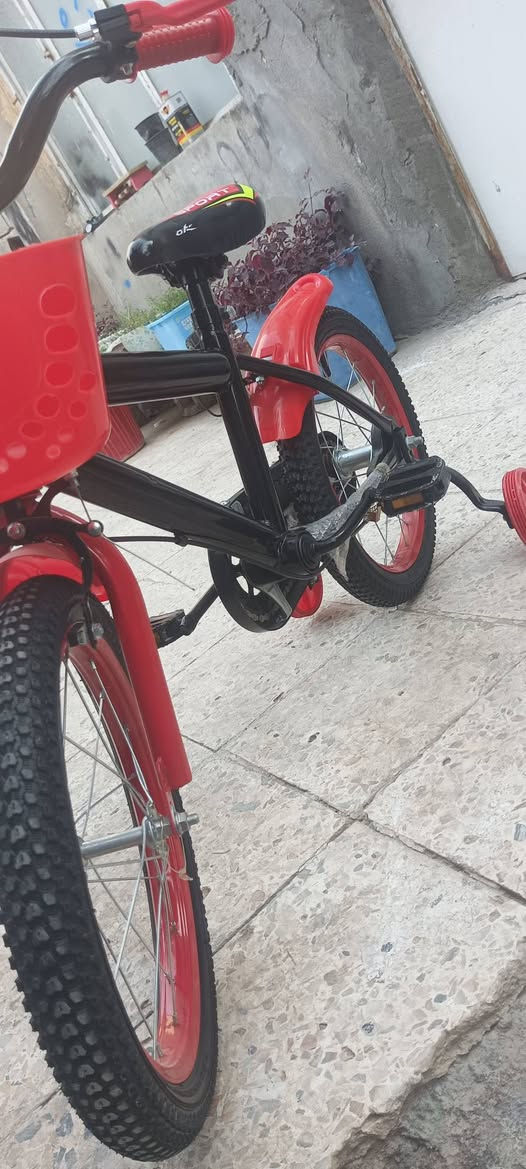 بايسكل جديده توه مشترينه 65 صارله يومين من ماخذينه...  رايدينه50 بالعافيه ع يأخذه...
سبب حجم اكبر من عمر طفل....
 تصال أو ستفسار***********
