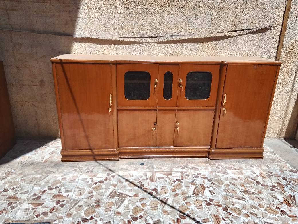 السلام عليكم بوفيه مترين ونص تزكام درجه اولى داخل خارج صاج 5ملم بايه افريز جاوي صبغ قفل يده كله جديد أي ضرر مابيه للبيع المكان نجف الاشرف ويوجد توصيل داخل النجف الاشرف *********** @إشارة النجف, العراق
