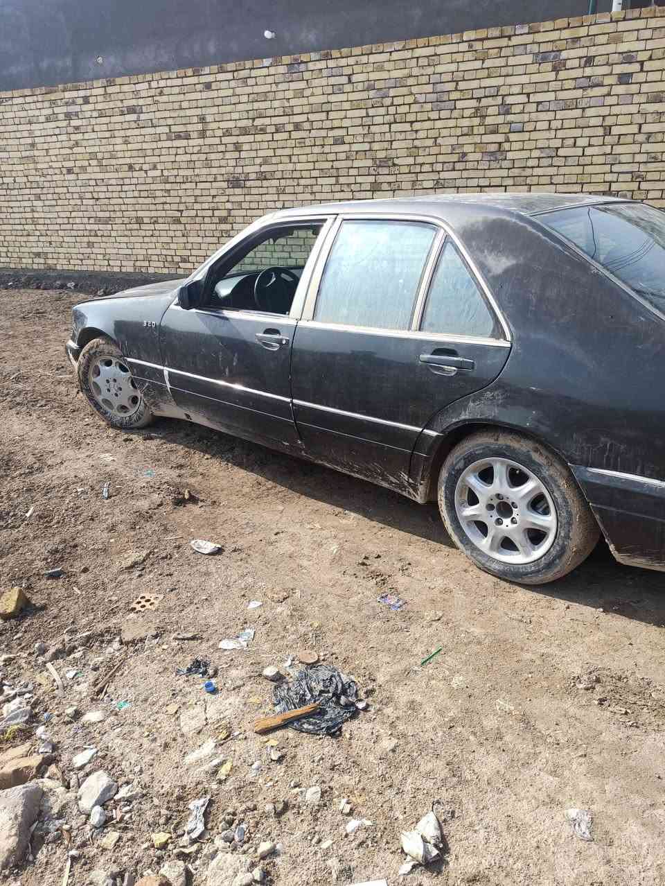 سلام عليكم تفصيخ مارسدس شبح غراضهه نضيفه الي يريد منهه غراض يتصل***********
