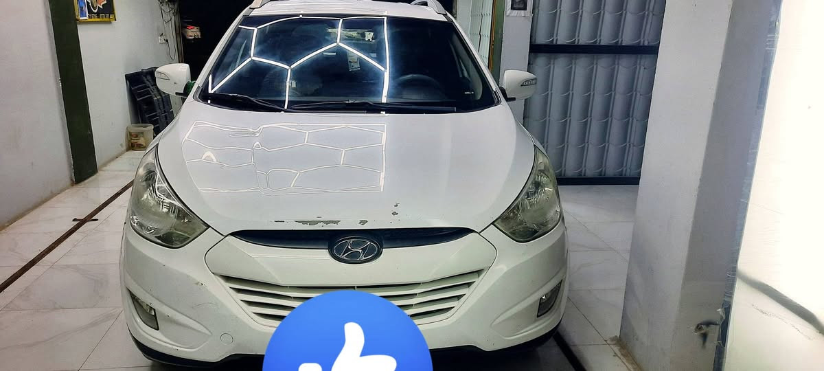 السلام عليكم للبيع توسان موديل ٢٠١٢
رقم أربيل محرك وكير بحاله جيده بيه بارد بمكانين 
كما موضح بالسونار مرفق بالصور موصفات توسان المعروفه 
السعر ١٣٥ وبيه مجال قليل للتواصل على رقم***********
مكان السياره واسط قضاء الزبيدية
