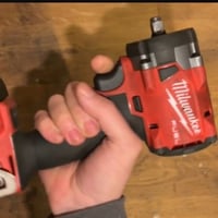 ملوكي • عسلي • نظيف