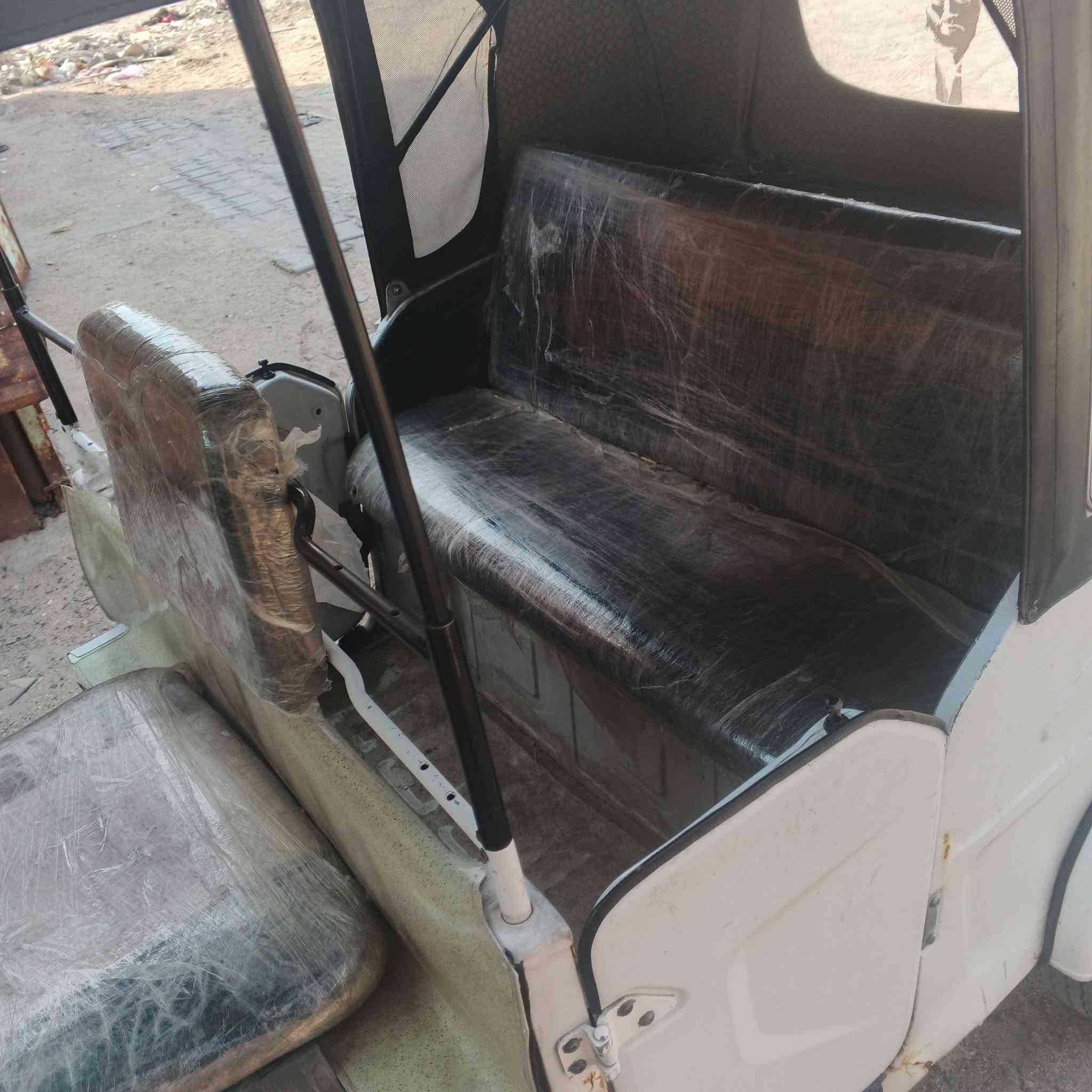 تك تك. باجاج 21 للبيع سنويه ورقم سنوية ابئسمي كهربائيات شغاله محرك نضيف مفتوح تجفيت شركه والبدي شوف العين المكان الامن الداخلي كراج الكوسترات السعر 5800 بيهة مجال قليل ***********
