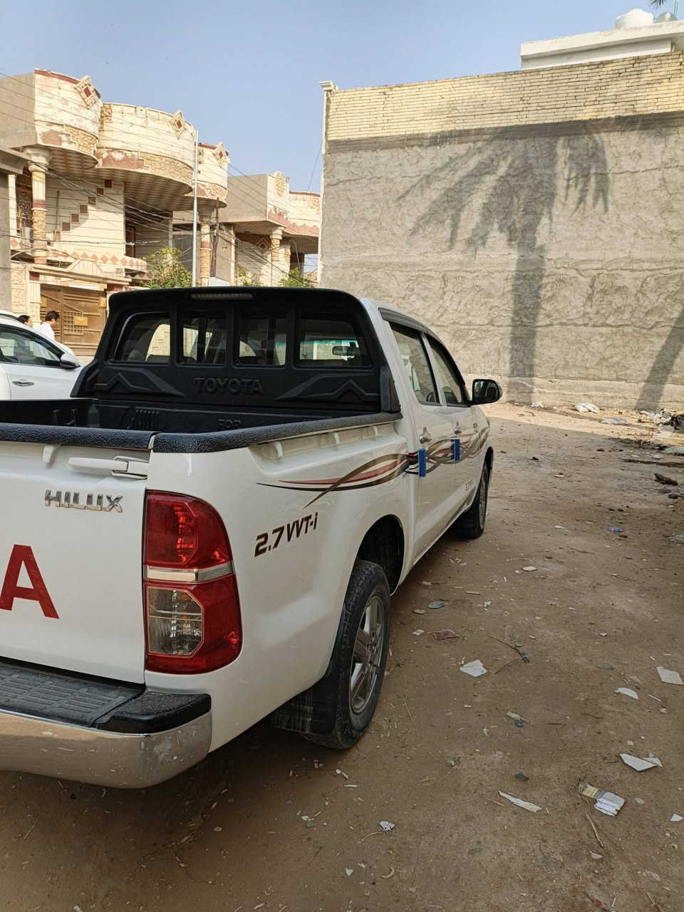 سلام عليكم تيوتا هايلوكس 2015 على وضع الشركه كفاله عامه من كلشي رقم بغداد انكليزي السياره على وضع الشركه كفاله عامه لون ابيض تخبل السياره مكاني كربلاء شارع احمد الوائلي فرع الحداد الرقم *********** عذرا غير متواجد عل نت وشكرا
