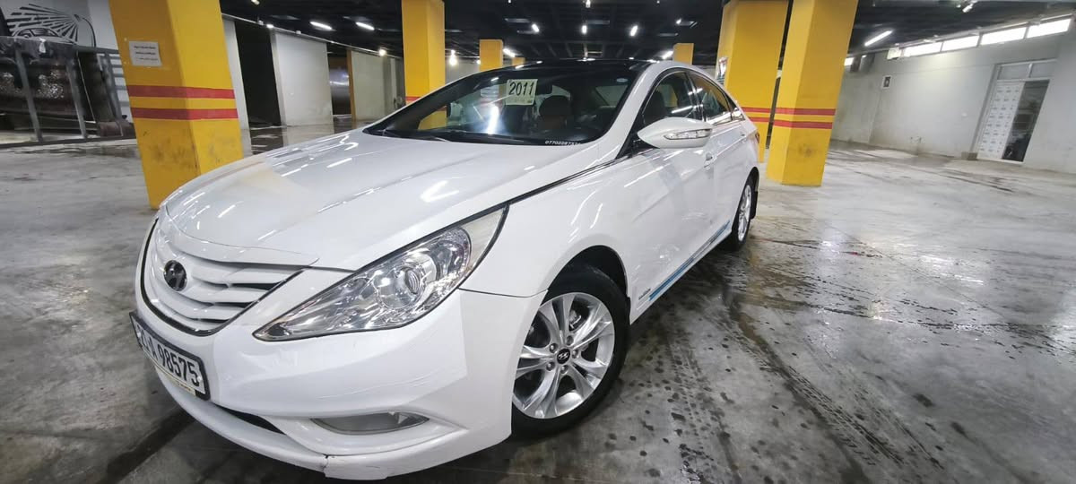 سوناتا2011 وارد خليجي
رقم سليمانيه وباسمي السيارة تحويل ثاني يوم بيها باب وجاملغ بارد 
المواصفات 
محرك 2400 دوش 
فول تحكم ستيرن 
داخل بيجي 
اشاير بالمري 
نظام ايكو 
جام كهرباء 
تبريد قطعتين 
نظام ABC
بك لايت ليد
حساس خلفي
5 ويل كب بلادي 
كير محرك مكفولات ما مفتوح
 تبريد  تدفئه شغالات صدر خلفي امامي جديد تخم تاير شاده جديد
سياره جاهزه نصبه فول 
السعر 122$ وبيها مجال 
مكاني قضاء كلار
***********
