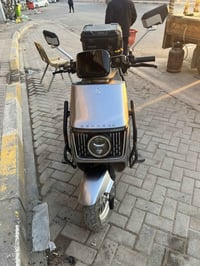 دراجه شحن للبيع نضيفه السعر ٨٠٠ وبيها مجال  بغداد العامريه  0780868859...