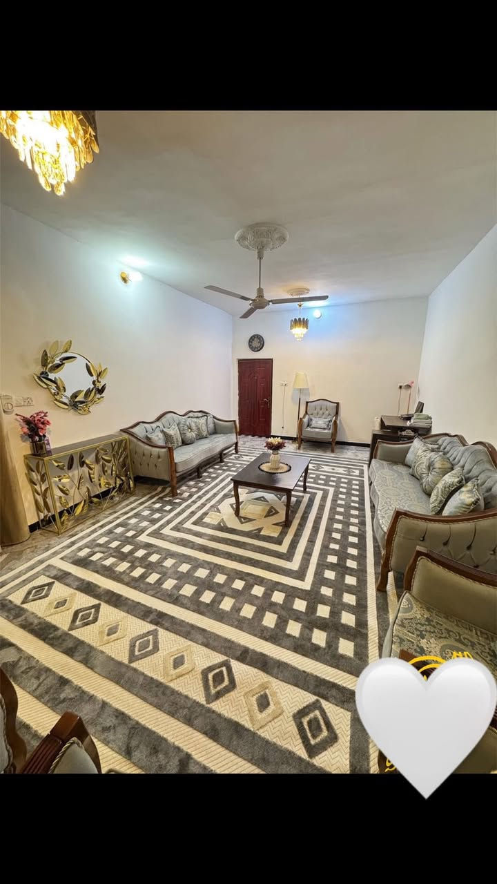 دار للبيع بنادر الاولى قرب فرن صمون بركات ام البنين المساحة ٢٤٠
متكون 
صاله 
هول 
مطبخ 
غرفتين نوم 

والتفاصيل الباقيه مع

الاستفسار عن السعر خاص


**إذا كنت صاحب هذا الإعلان وتريد حذفه لأي سبب، رجاءا أرسل رسالة إلى الدعم الفني**