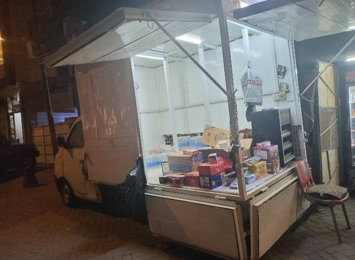 سياره ليفان شغاله محوره جمبر اسواق للبيع بدون راعي رقم بصره للبيع السعر 15ورقه مكانه بغداد القاهره قرب جامع نداء تصال ***********
