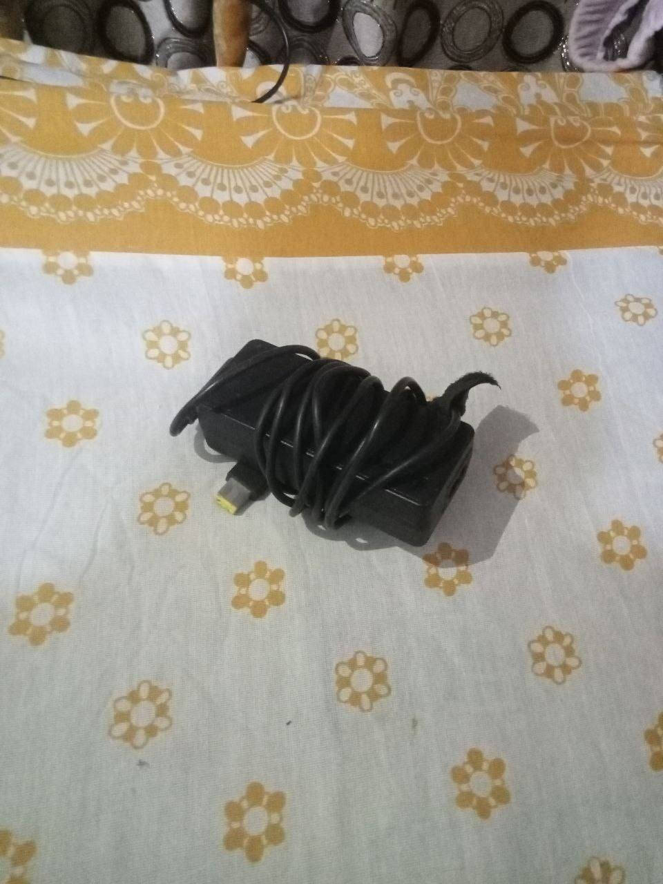 السلام عليكم لابتوب Linovo للبيع ذاكرة 1T تيرا الجهاز نضيف استعماله قليل طبعا الكامره مغوشه ف الصور مو واضحه كدامكم السعر 410 وبي مجال مكاني بغداد مدينة الصدر للتواصل واتساب فقط ***********
