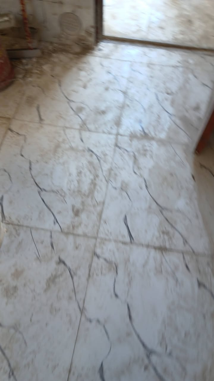 سلام عليكم بيت 50 متر طابقين طابو زراعي سند 25 قرار محكمه باسمك تتكاتب ويه صاحب الارض مباشره عن الامام 10 دقايق بل سياره  خدمات كامله ماي مجاري كهرباء تبليط  بيت جديد ستوه طالع منه البنه فقط باقي بي تشطيبات بسيطه الواجهيه اشتغله عل ذوقك وباقي صبغ شبابيك وجامات والدجه تستلم مفتاح السعر 52 وبي مجال للطيببن واني خادم *********** عنوانه مجمع جنه سيد اسماعيل السكني
